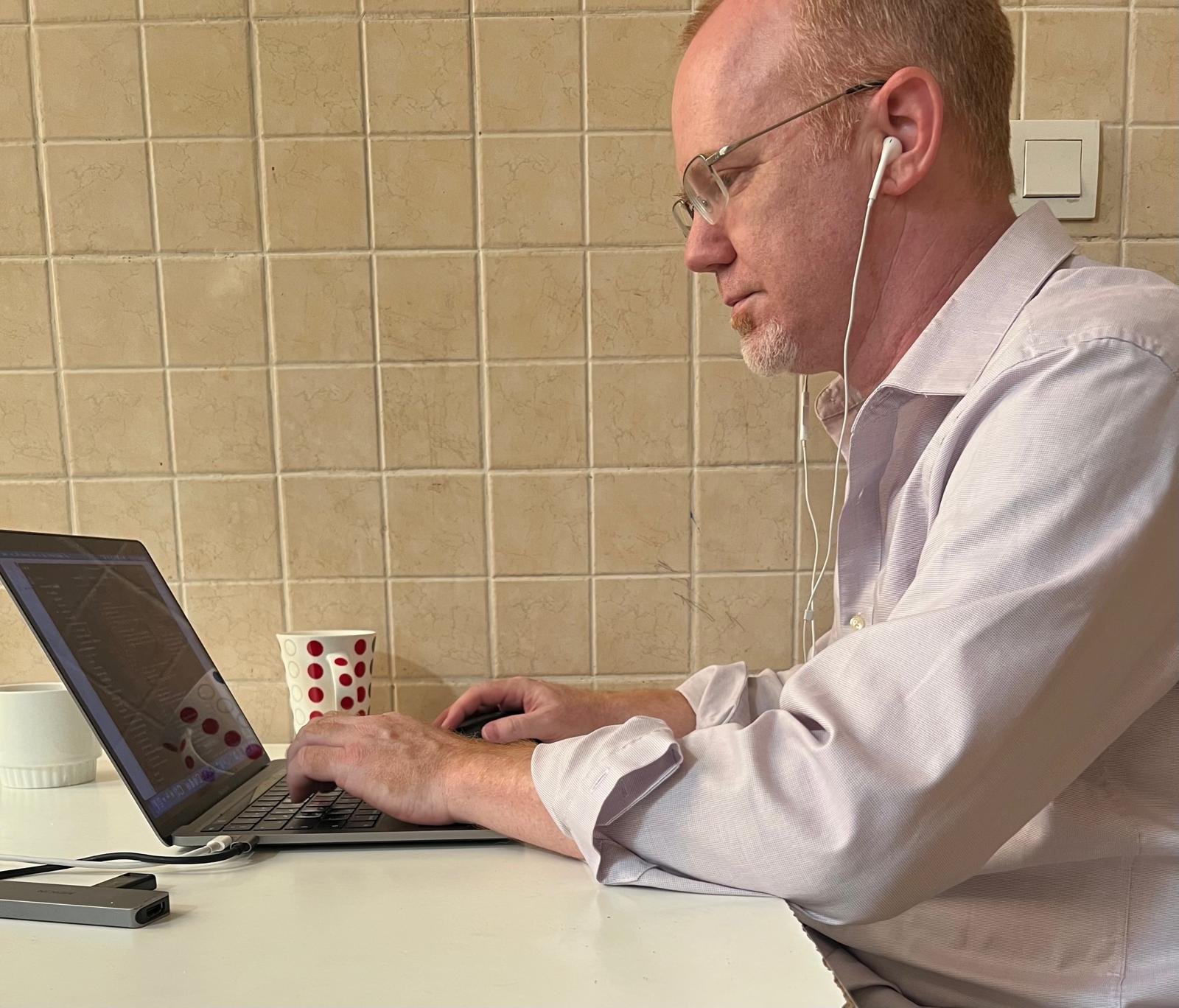 Locked in web design